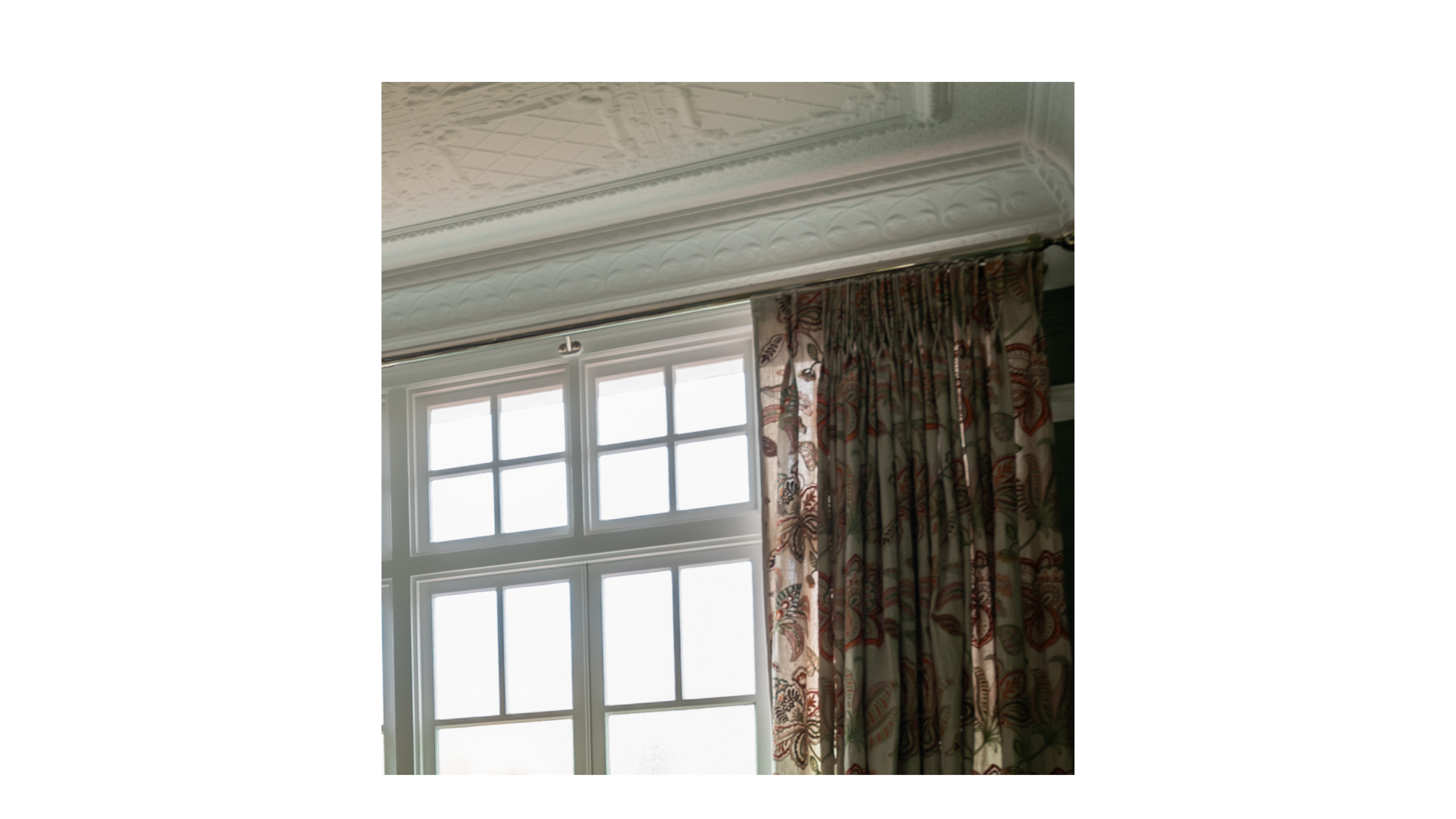 Decorative cornices make a bold statement, perfect for homes that embrace period features.